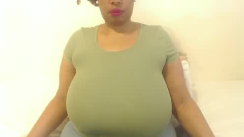 Snapshot of boobyqueen24 chatting on September 11, 9:54 am boobyqueen online show from September 11, 9:54 am