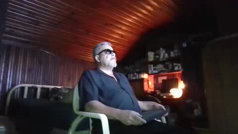 Booshwa online show from October 15, 5:54 am