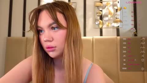 Snapshot of bootytrisha chatting on February 15, 3:09 am Trisha online show from February 15, 3:09 am
