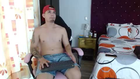 booyhott_ online show from October 24, 8:42 pm