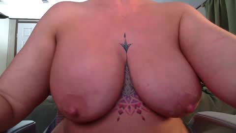 BoredCountryGirl online show from June 27, 9:26 am