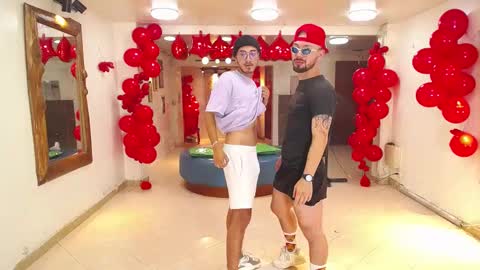 THOMAS AND DAMIAND online show from February 22, 8:40 am