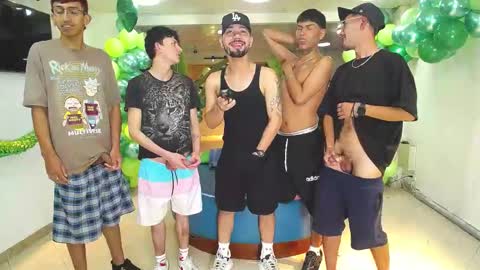 THOMAS AND DAMIAND online show from March 8, 5:17 am