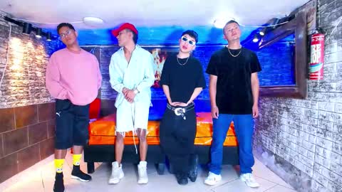 THOMAS AND DAMIAND online show from September 8, 4:17 pm