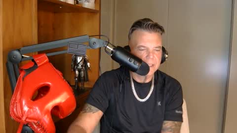 BOSS online show from October 3, 4:15 pm