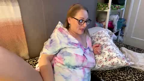 BossMom online show from January 29, 7:53 pm