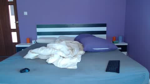 Snapshot of bouth_dream chatting on October 28, 10:49 am Angel-Boy online show from October 28, 10:49 am