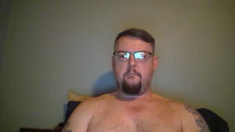 bowtieguy84 online show from April 11, 9:35 am