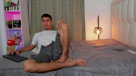 boy_jerry online show from June 5, 5:57 am