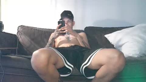 boy_master5 online show from July 22, 6:37 am