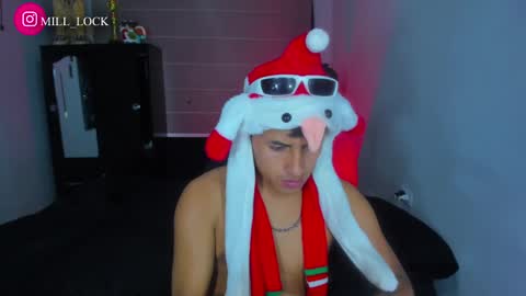 boy_nauthy online show from December 3, 6:54 am