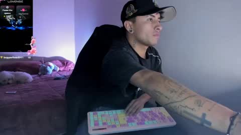 boy_nauthy online show from May 13, 6:12 am