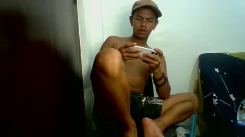 boyax online show from December 10, 10:05 pm