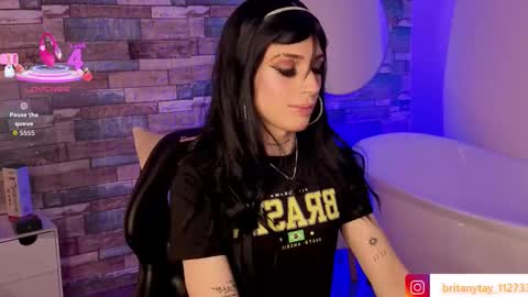boyfox_tay online show from December 22, 3:57 am