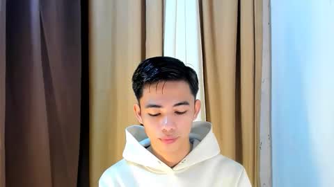 HI IM JAMES DONT FORGET GIVE ME THUMBS UP AND JOIN TO MY FANCLUB online show from February 27, 5:33 am