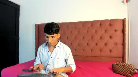 ALEX - TAYLER  -MIKE online show from October 13, 1:02 pm