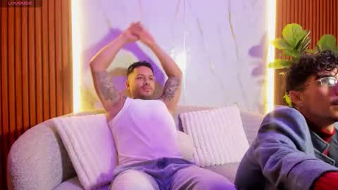 boysonfiree online show from October 29, 11:45 am