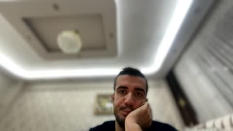 Bug online show from December 13, 7:53 pm