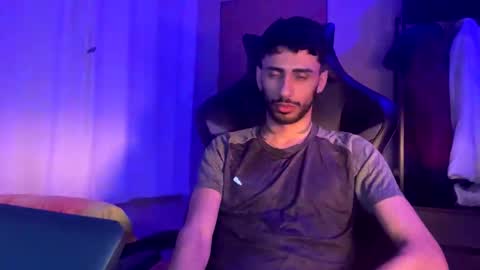 boyzinm2 online show from September 15, 6:04 am