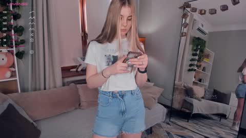 Nicole online show from February 27, 8:24 am