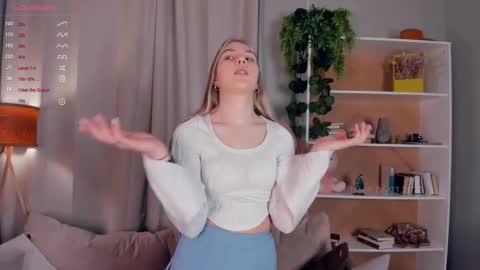 Nicole online show from March 6, 7:47 am