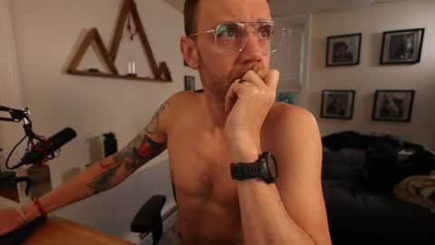 BradBronton online show from March 22, 11:36 am