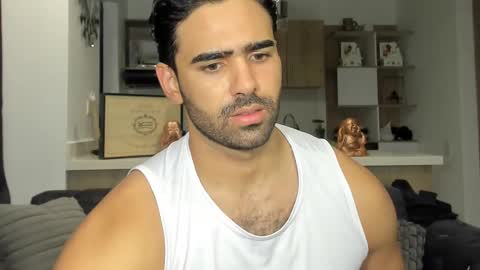 bradleymartin7 online show from February 12, 2:56 am