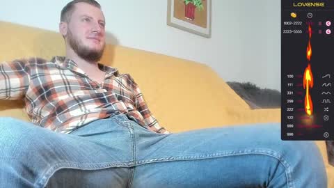 Snapshot of bradryder__ chatting on December 31, 7:51 pm Call me Alex online show from December 31, 7:51 pm