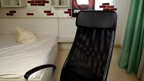 BradyFlint online show from March 17, 6:18 am