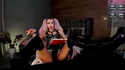 Emilia online show from July 30, 8:59 am