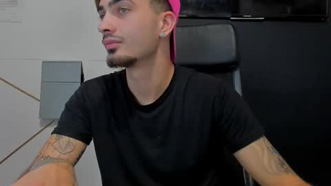 BrandonTateX online show from December 21, 12:44 pm