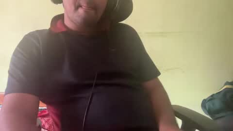 dont tell me u like to see me if you cant follow me online show from February 19, 9:17 am