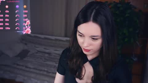 Mia Bunyard online show from October 22, 6:27 am