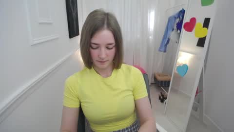 Bree online show from May 5, 1:28 pm