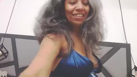 BRENDA VELASQUEZ online show from October 24, 8:31 pm