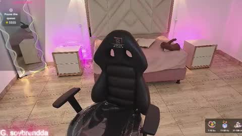 BRENDDA  online show from October 12, 5:33 am