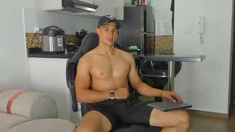 jayden  online show from December 3, 7:50 pm