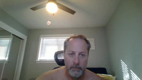 hey online show from April 16, 9:39 pm