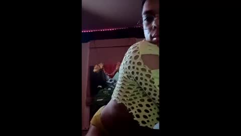 LegendaryLuxe online show from March 15, 7:34 am