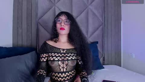 Snapshot of briaconner_ chatting on February 11, 5:16 am B R I A online show from February 11, 5:16 am