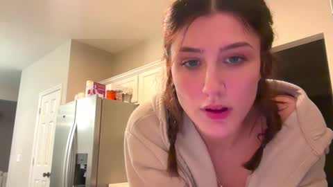 Snapshot of briadominick chatting on February 25, 6:58 am Brianna3 online show from February 25, 6:58 am