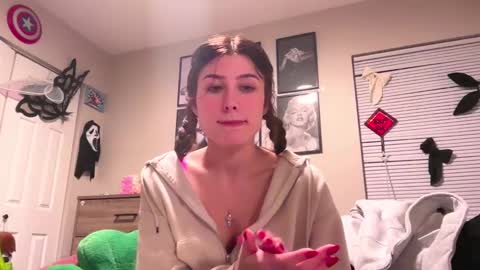 Snapshot of briadominick chatting on February 27, 5:07 am Brianna3 online show from February 27, 5:07 am