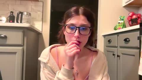 Snapshot of briadominick chatting on February 25, 10:04 am Brianna3 online show from February 25, 10:04 am