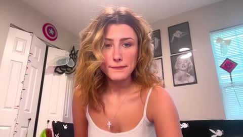 Snapshot of briadominick chatting on December 28, 9:51 pm Brianna3 online show from December 28, 9:51 pm