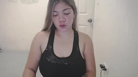 Snapshot of briana_lovexx chatting on February 5, 7:18 am Briana online show from February 5, 7:18 am