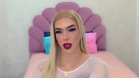Snapshot of briana_sex32 chatting on February 6, 2:44 am BRIANA online show from February 6, 2:44 am