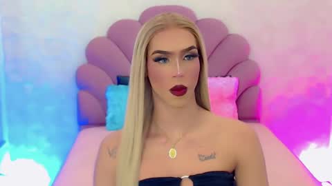 Snapshot of briana_sex32 chatting on February 1, 10:59 am BRIANA online show from February 1, 10:59 am