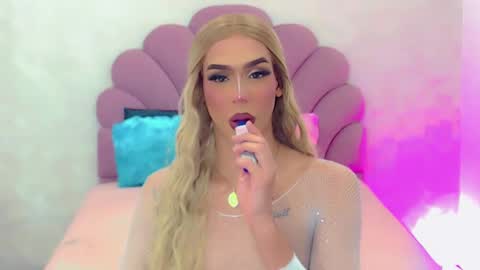 Snapshot of briana_sex32 chatting on February 15, 4:47 am BRIANA online show from February 15, 4:47 am
