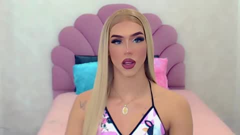 Snapshot of briana_sex32 chatting on February 7, 5:10 am BRIANA online show from February 7, 5:10 am