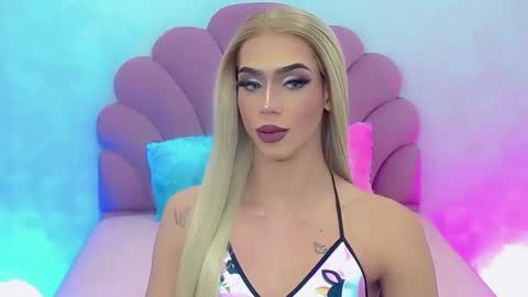 Snapshot of briana_sex32 chatting on January 24, 4:27 am BRIANA online show from January 24, 4:27 am